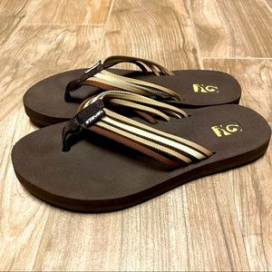 Teva Mush Adapto women's flip-flops Sz 7